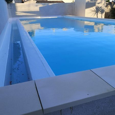 Appartement Dans Villa Avec Piscine Et Jardin Marguerittes Exteriér fotografie